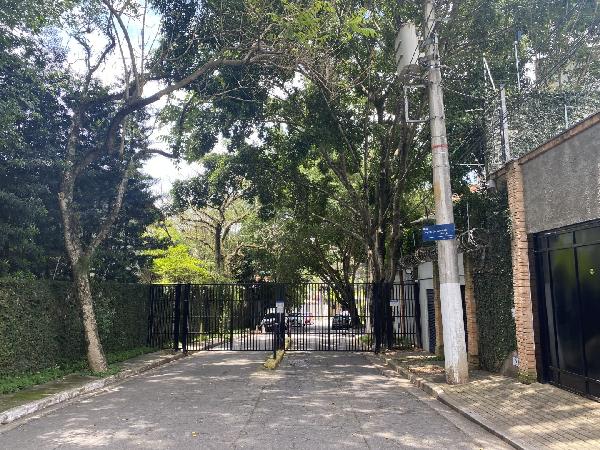 CONDOMÍNIO RESIDENCIAL GREEN VILLAGE