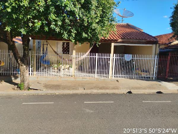 MONCOES – MONCOES