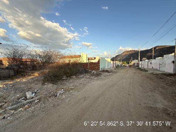 BREJO DO CRUZ – CENTRO                   Imóvel em disputa