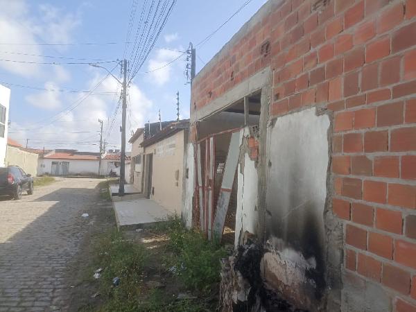 FEIRA DE SANTANA – TOMBA