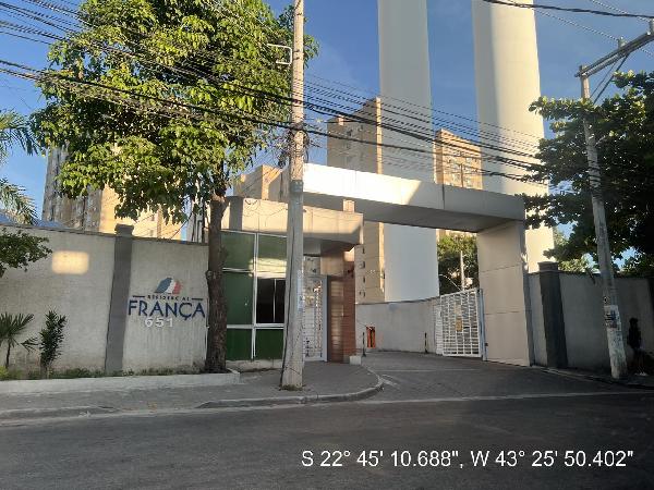 EDÍFICIO RESIDENCIAL FRANÇA