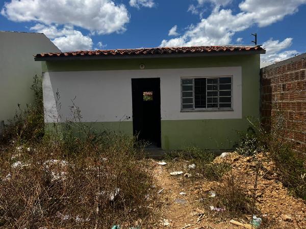 LOT. VIANA E MOURA INHUMAS